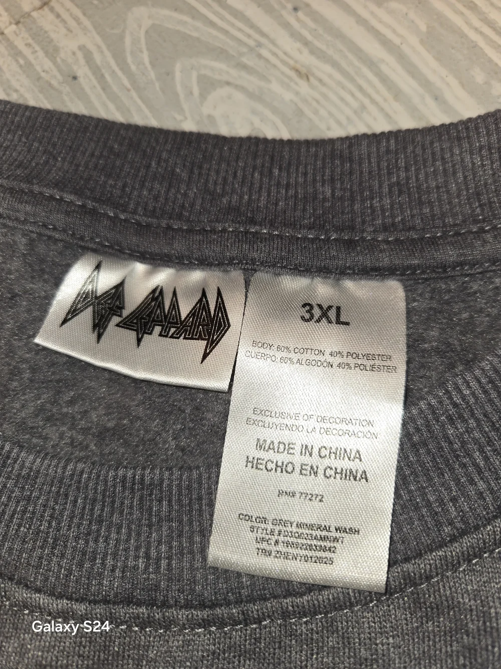 Vintage Rock Leopard Graphic Crewneck Sweatshirt - Charcoal - Picture 3 of 5